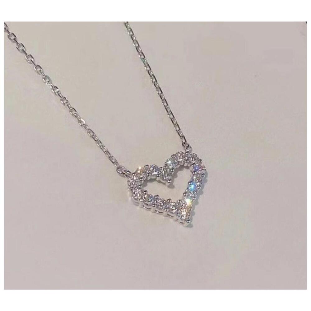 Petite sparkle heart - Necklace - Silver - CZs - 18"